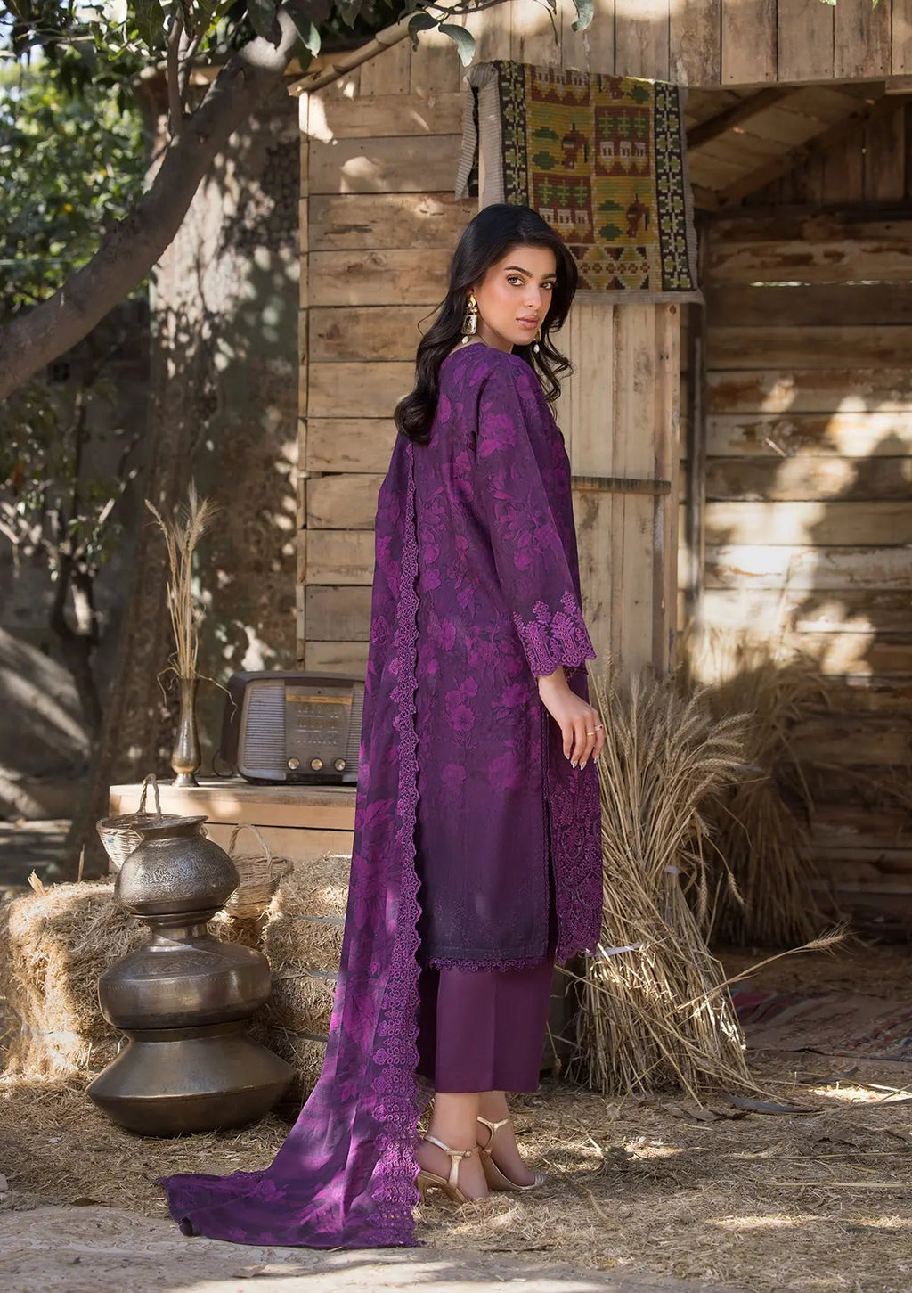 EMBROIDERED KHADDAR (BT110-BT5948-PPR)