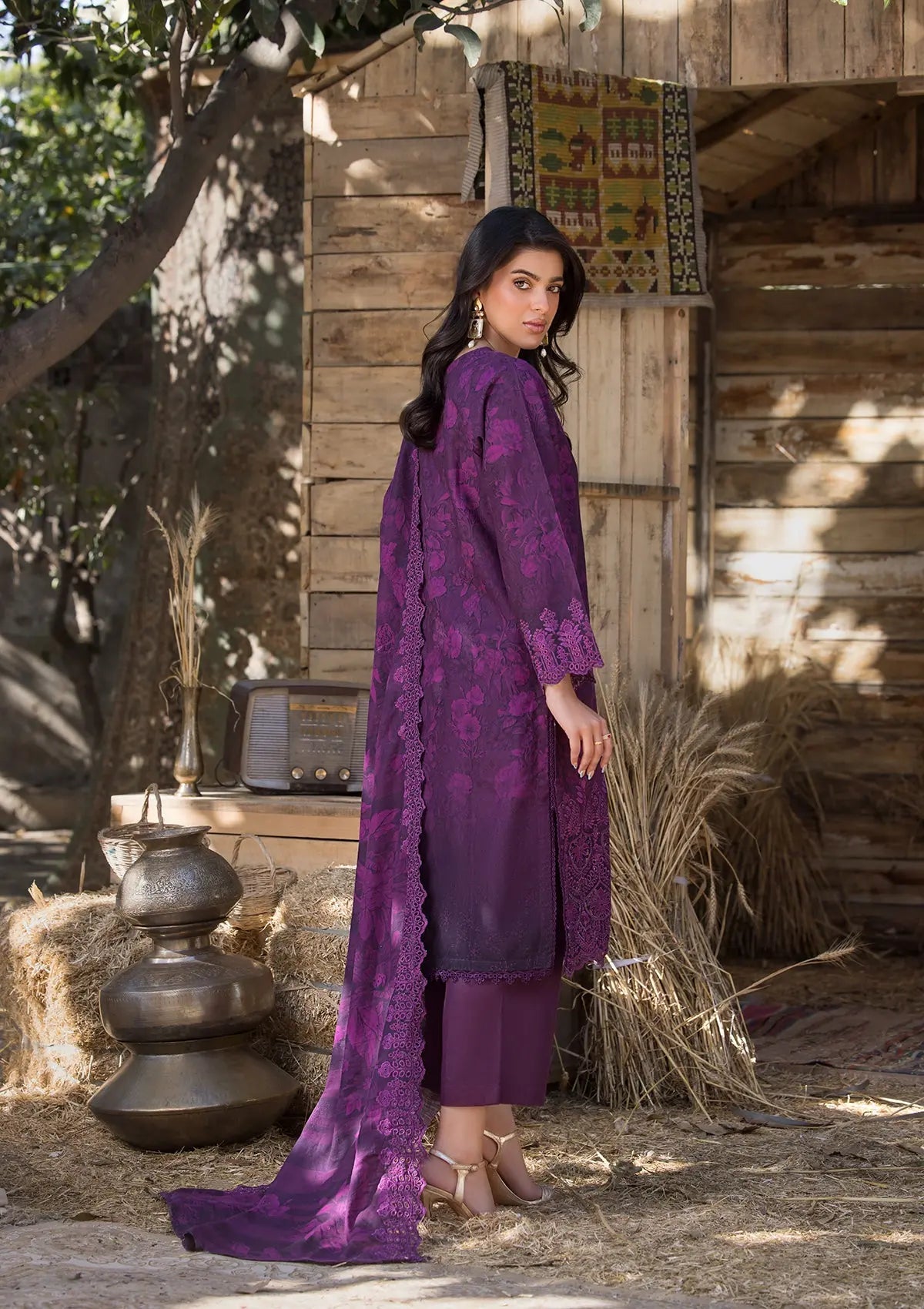 EMBROIDERED KHADDAR (BT110-BT5948-PPR)
