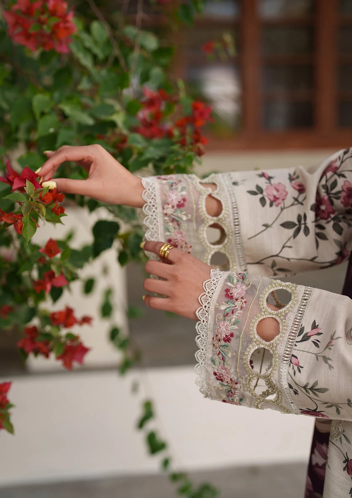 PRINTED EMBROIDERED Lawn BT006896-SKN