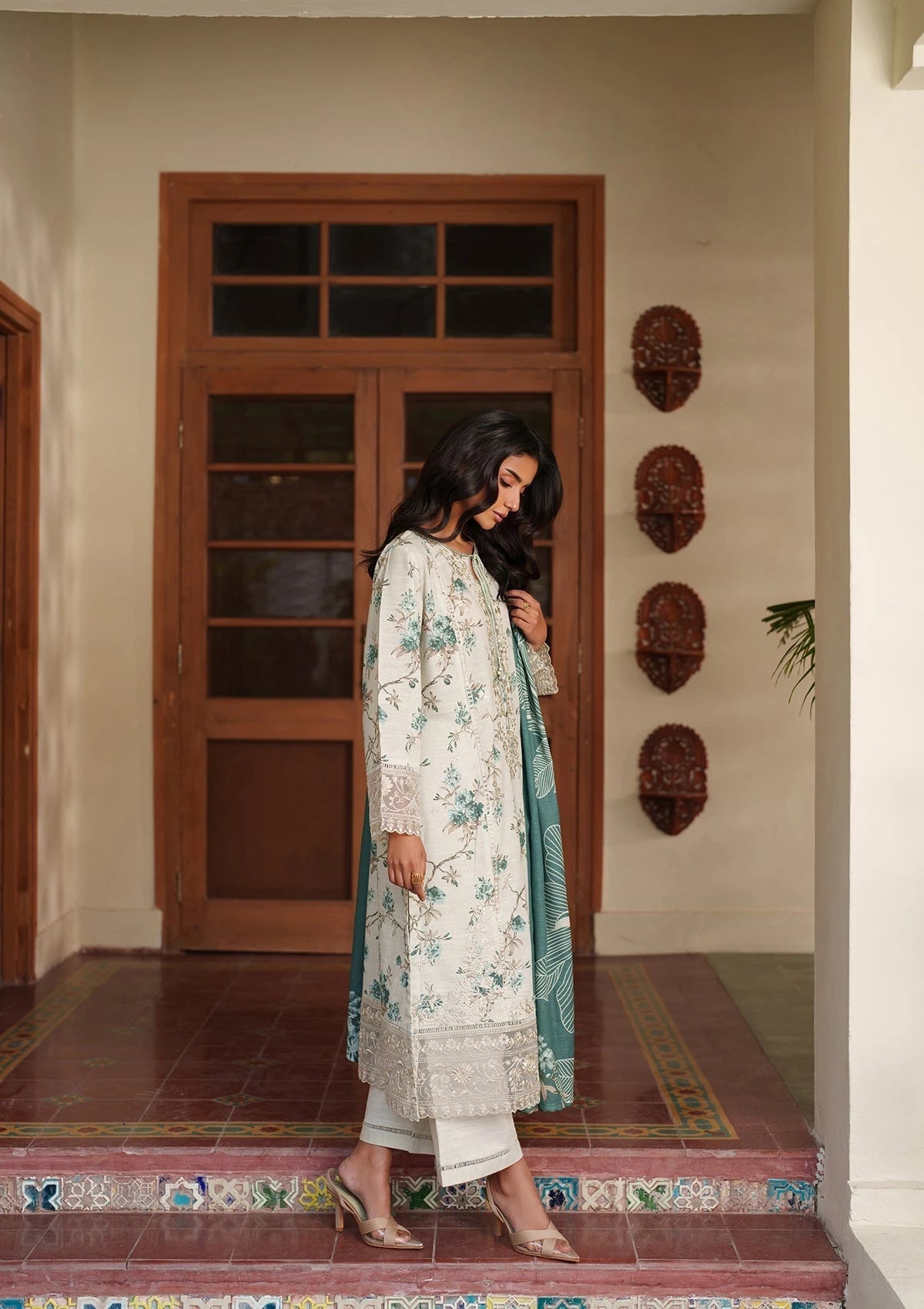 PRINTED EMBROIDERED Lawn BT006896-PST