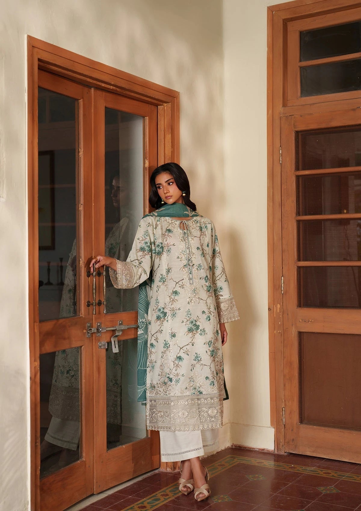 PRINTED EMBROIDERED Lawn BT006896-PST
