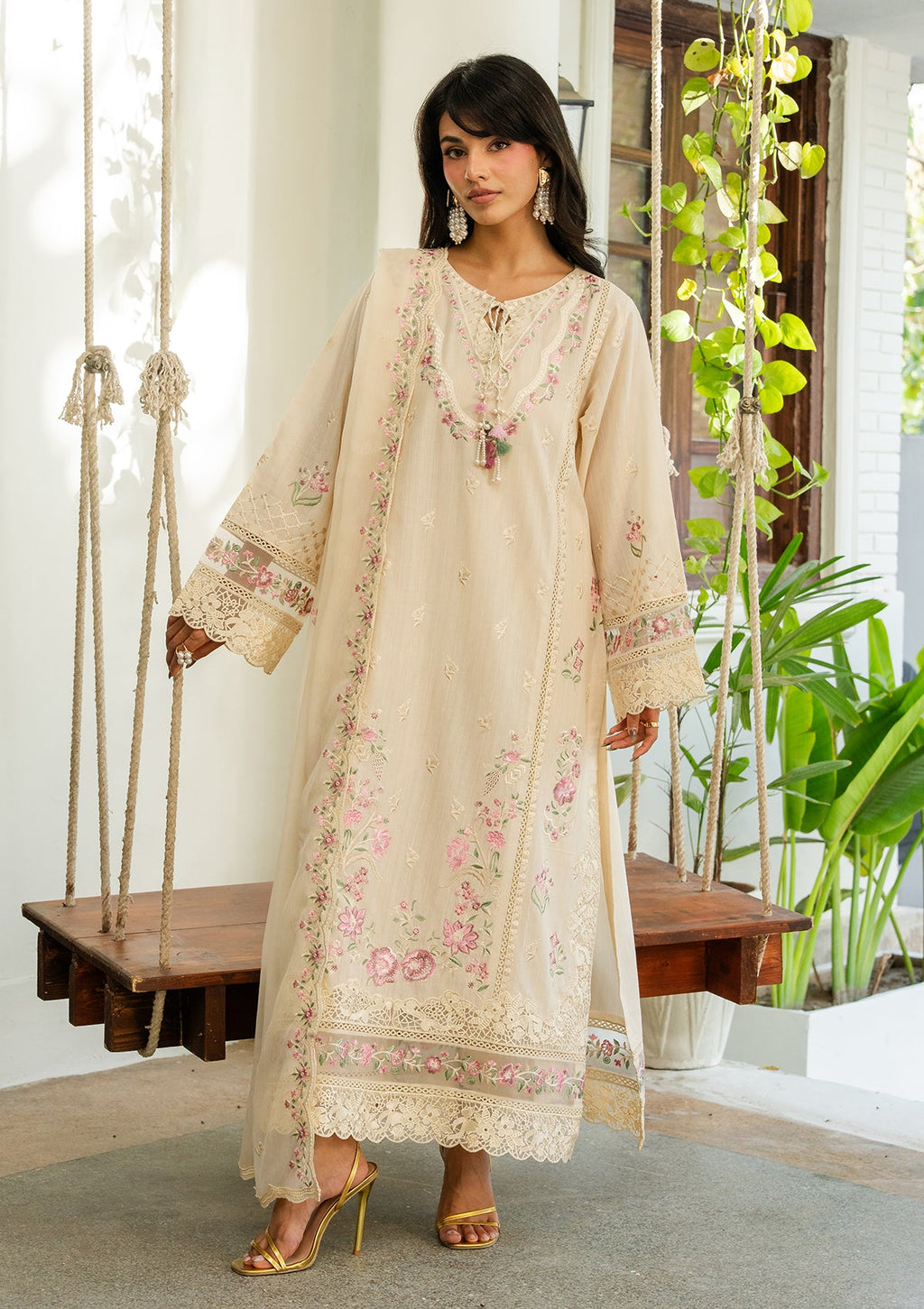 EMBROIDERED Lawn BT006880-OWH
