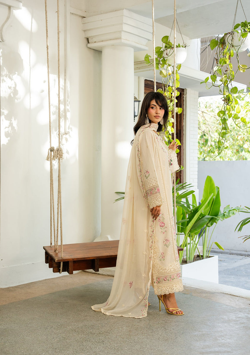 EMBROIDERED Lawn BT006880-OWH