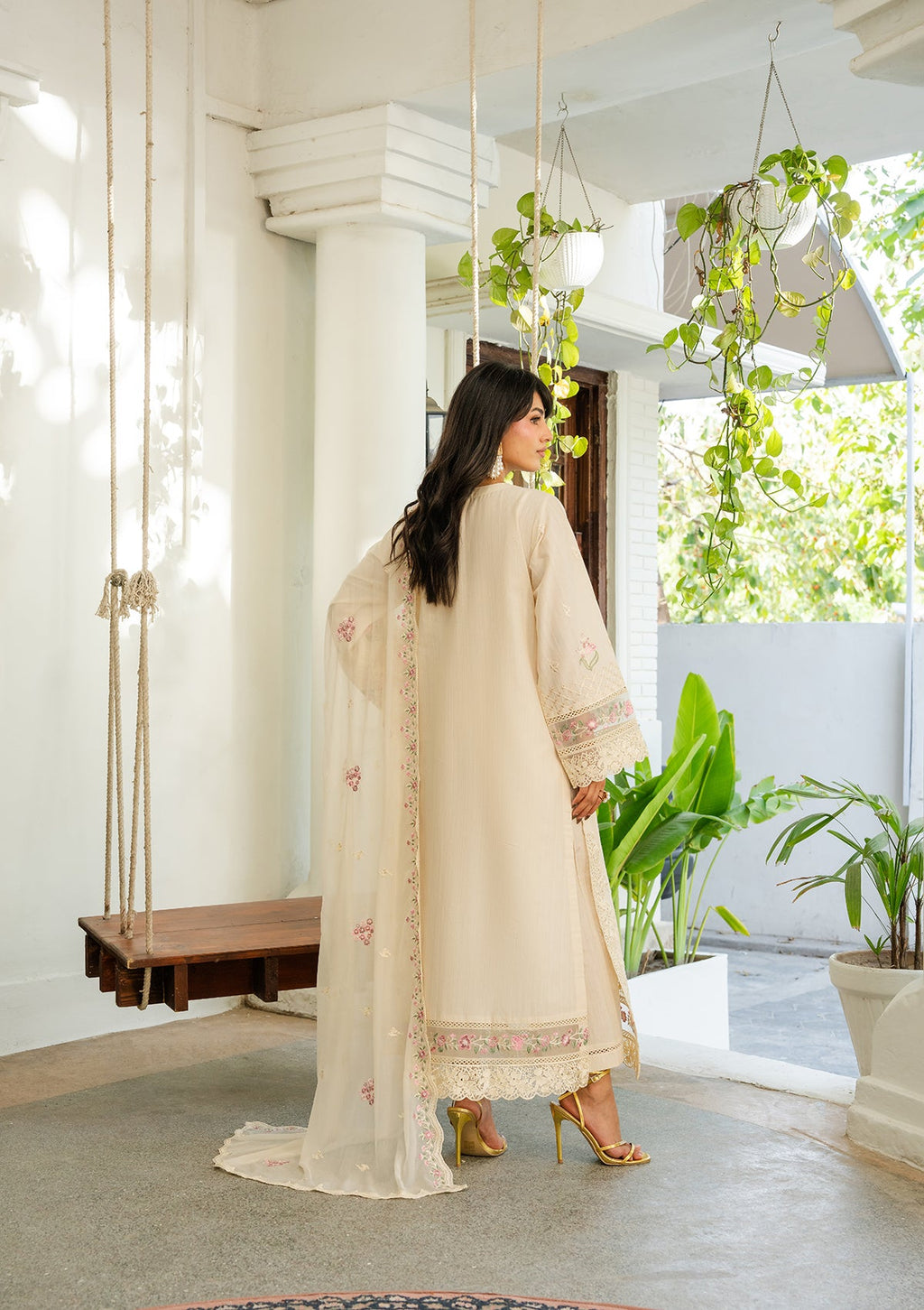 EMBROIDERED Lawn BT006880-OWH