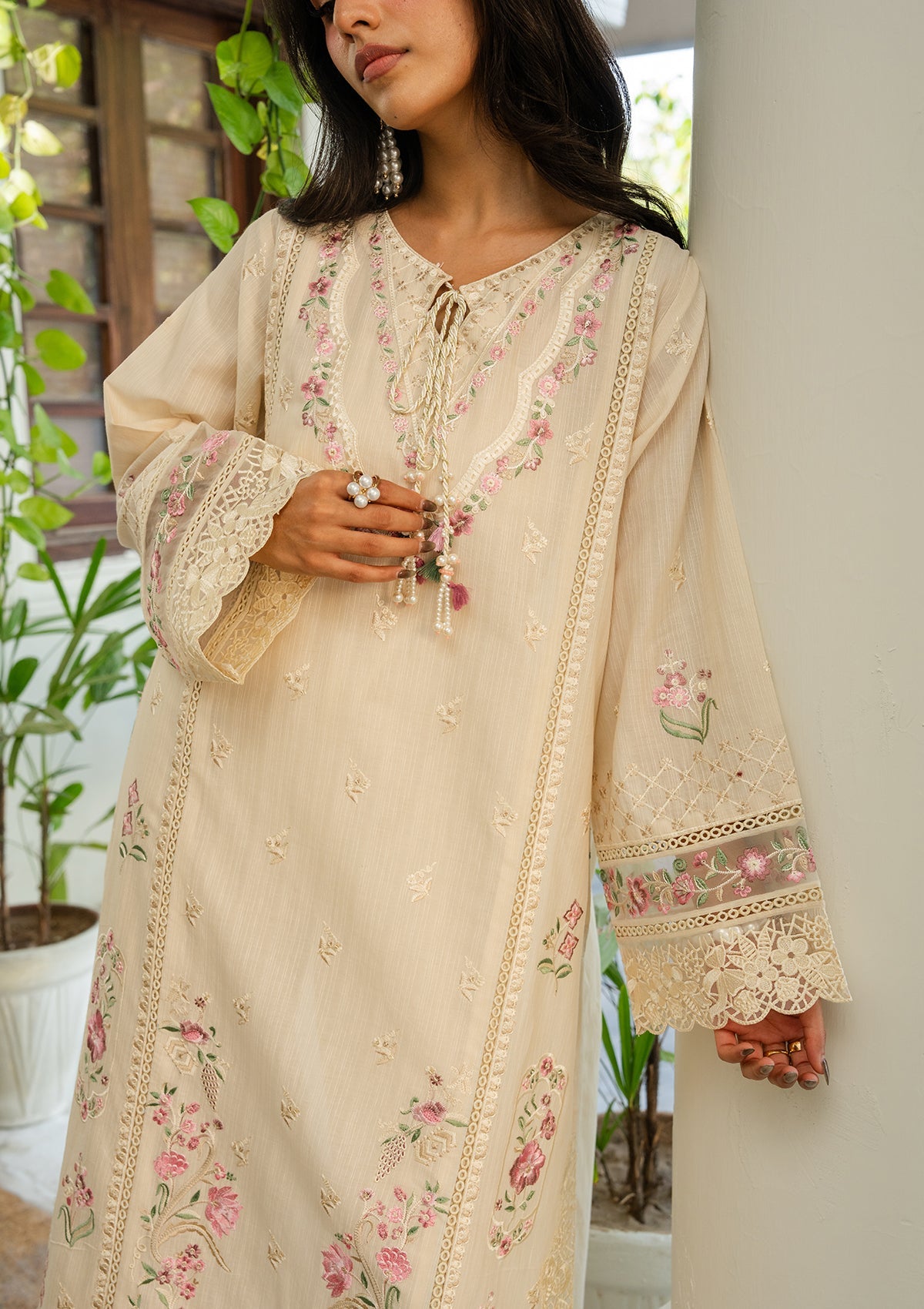 EMBROIDERED Lawn BT006880-OWH