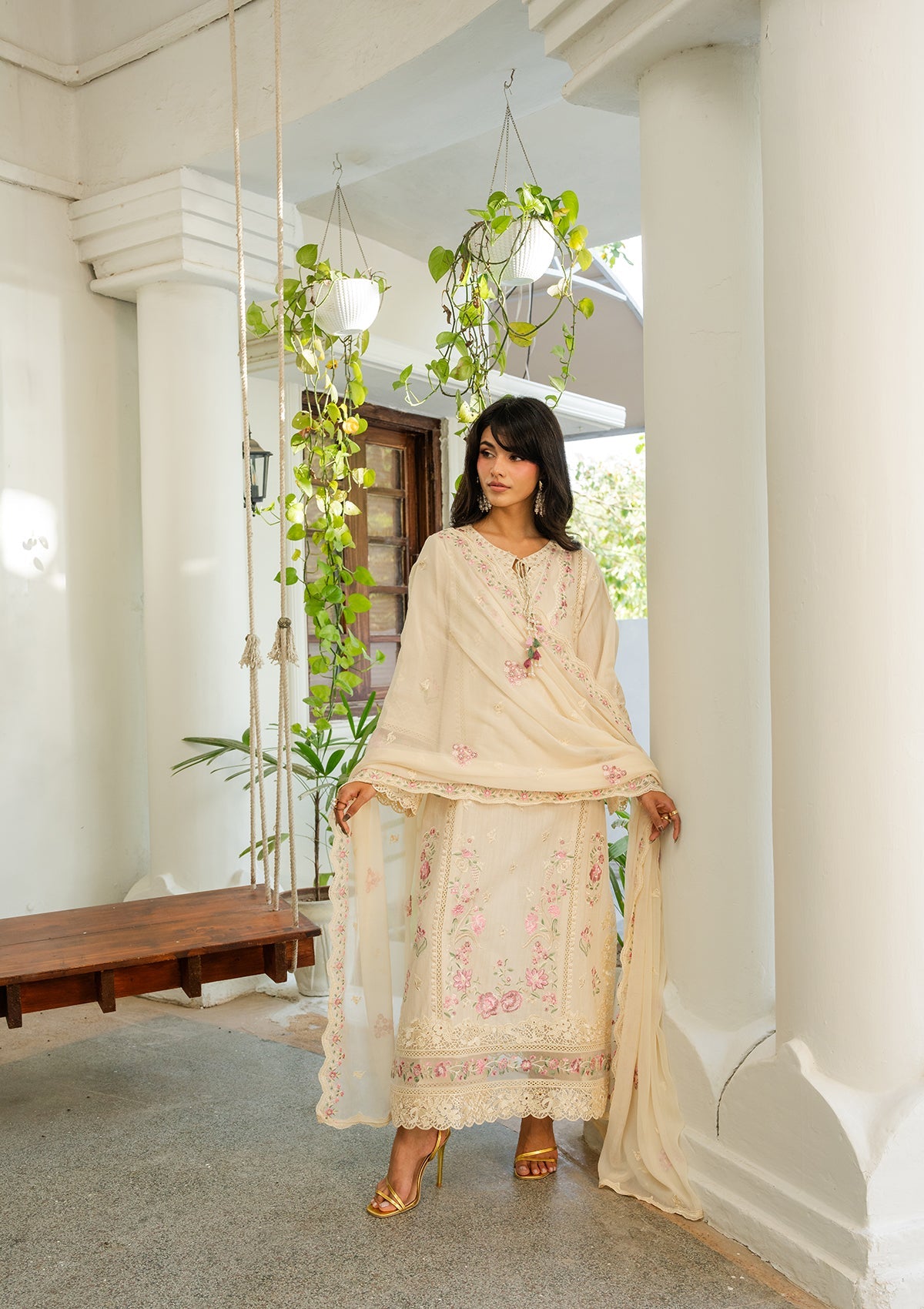 EMBROIDERED Lawn BT006880-OWH