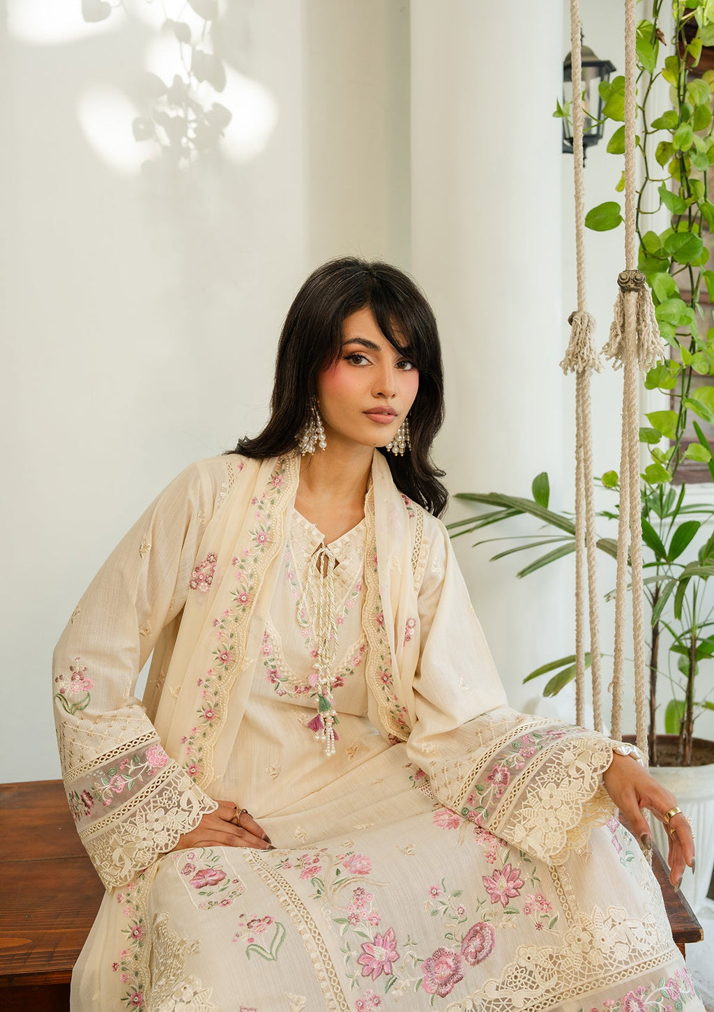 EMBROIDERED Lawn BT006880-OWH